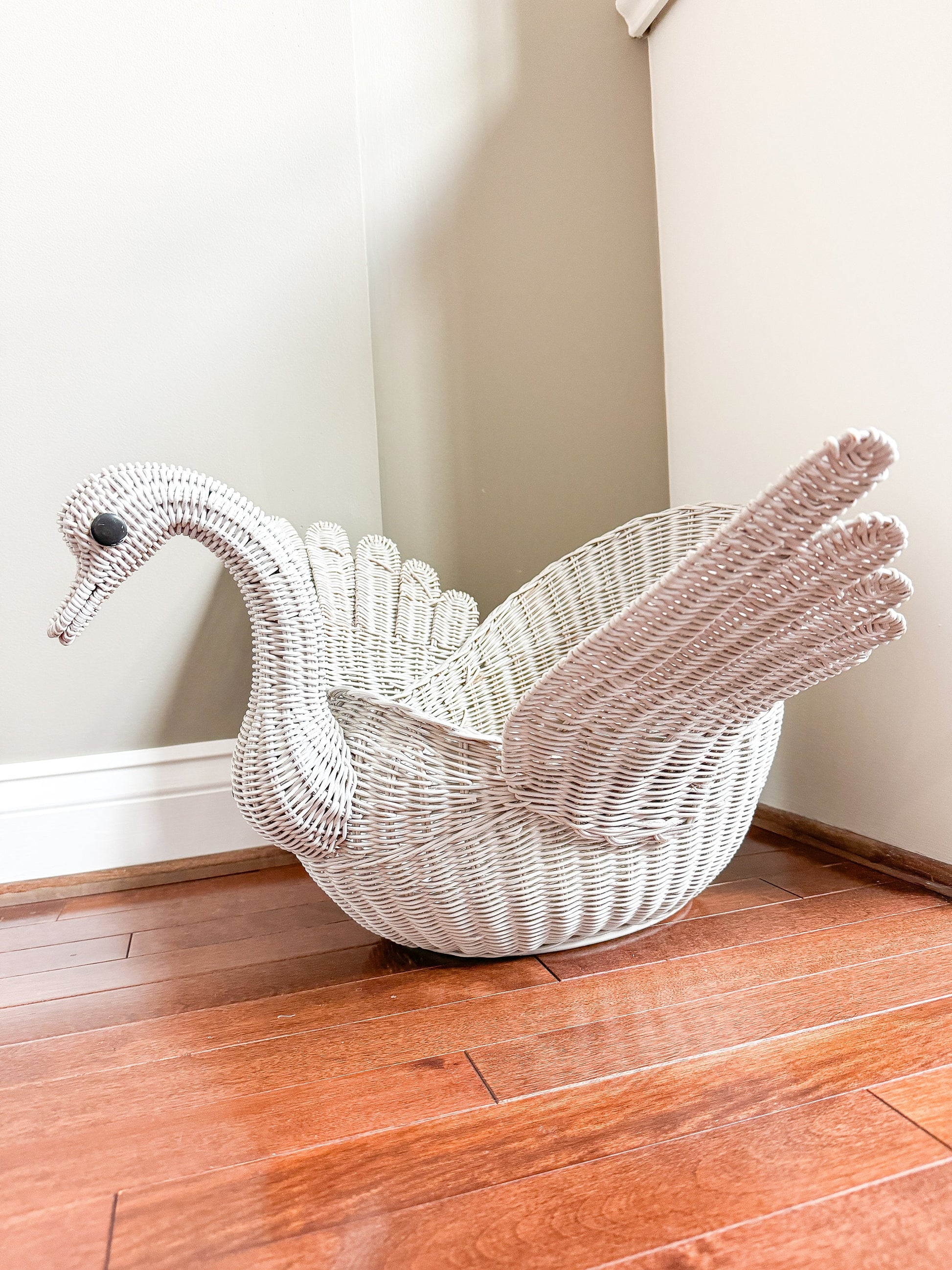 Vintage White Wicker Swan Storage Basket