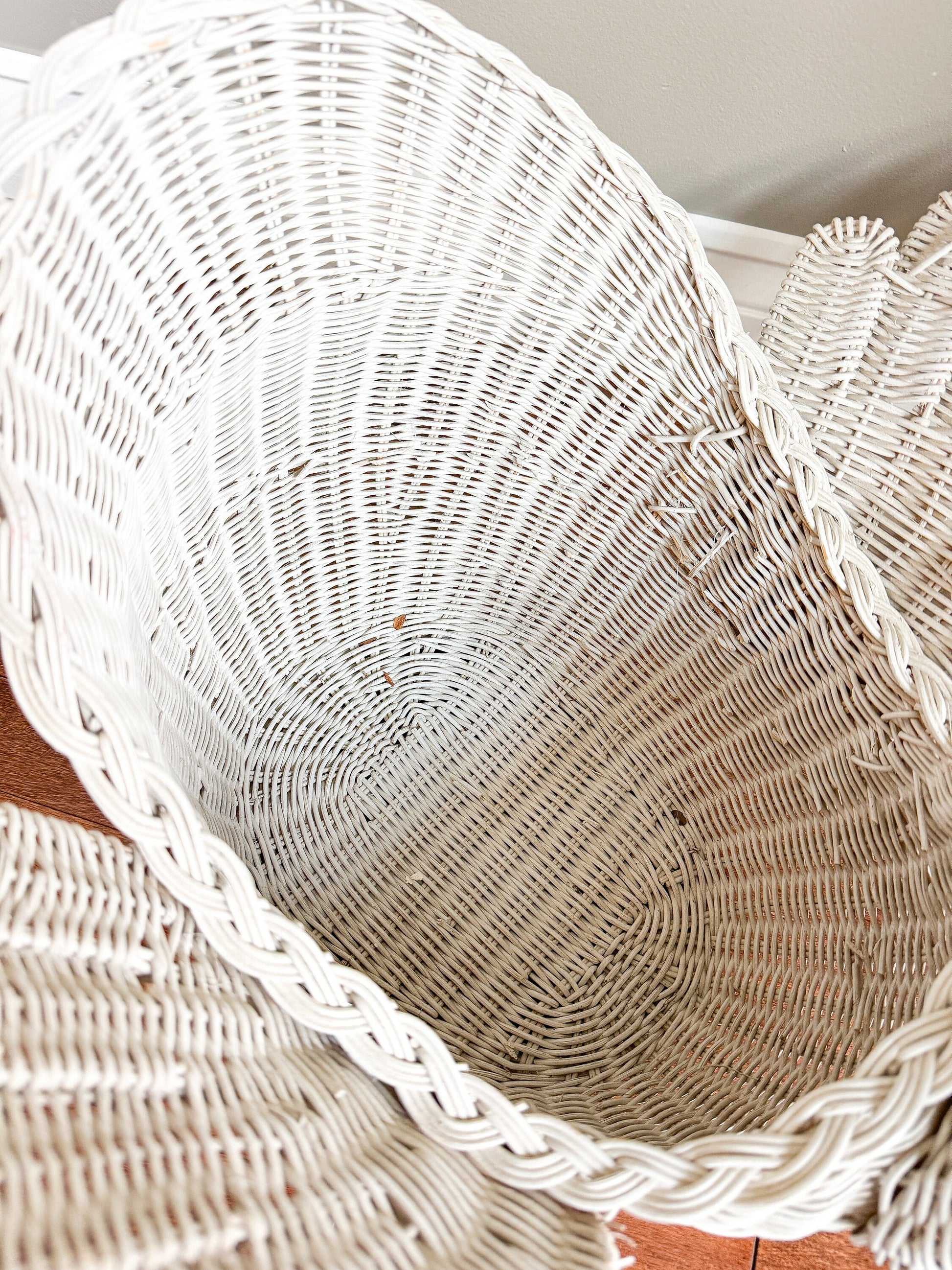 Vintage White Wicker Swan Storage Basket