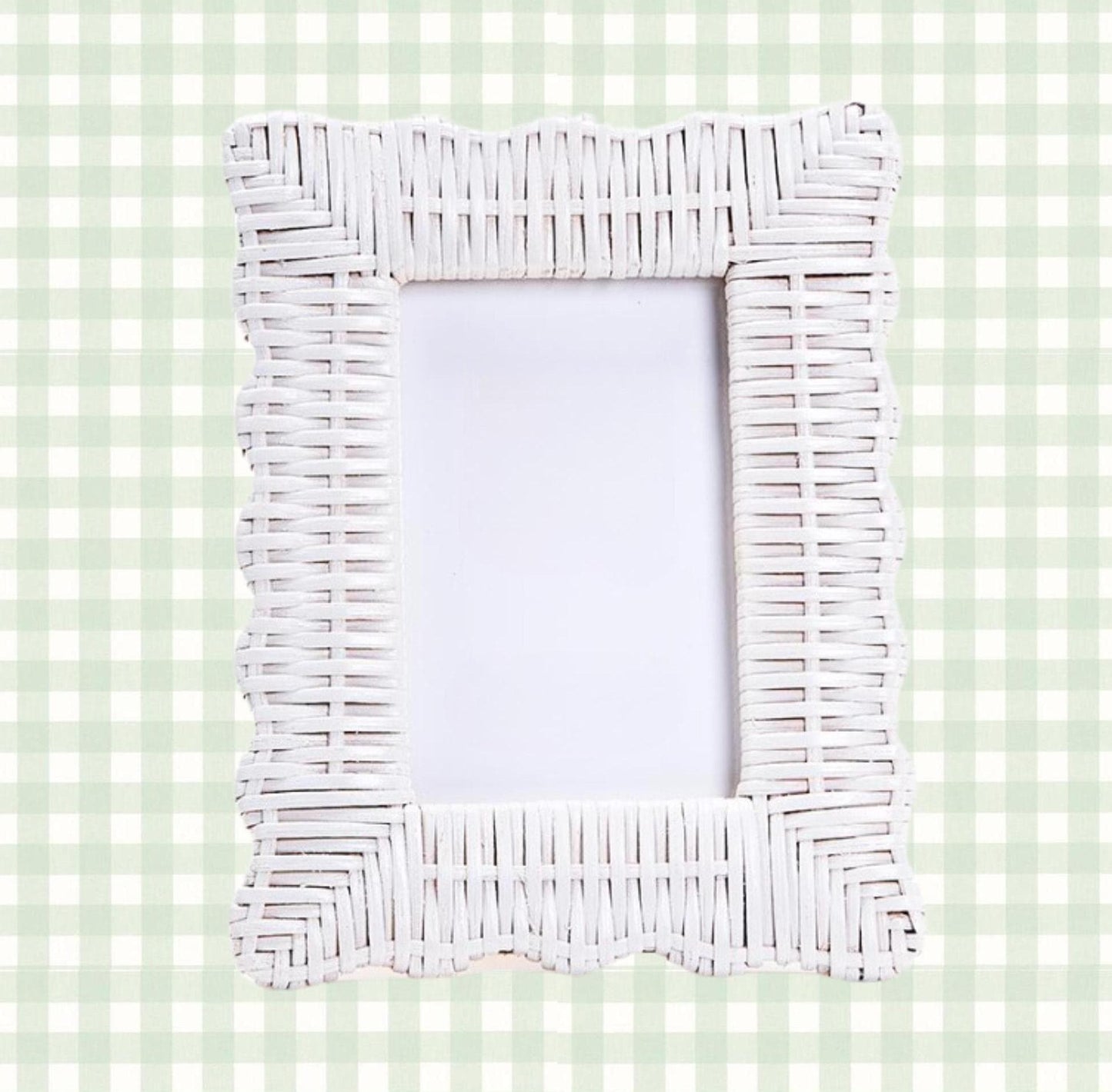 White Wicker Rattan Scalloped Picture Frame, 4x6"