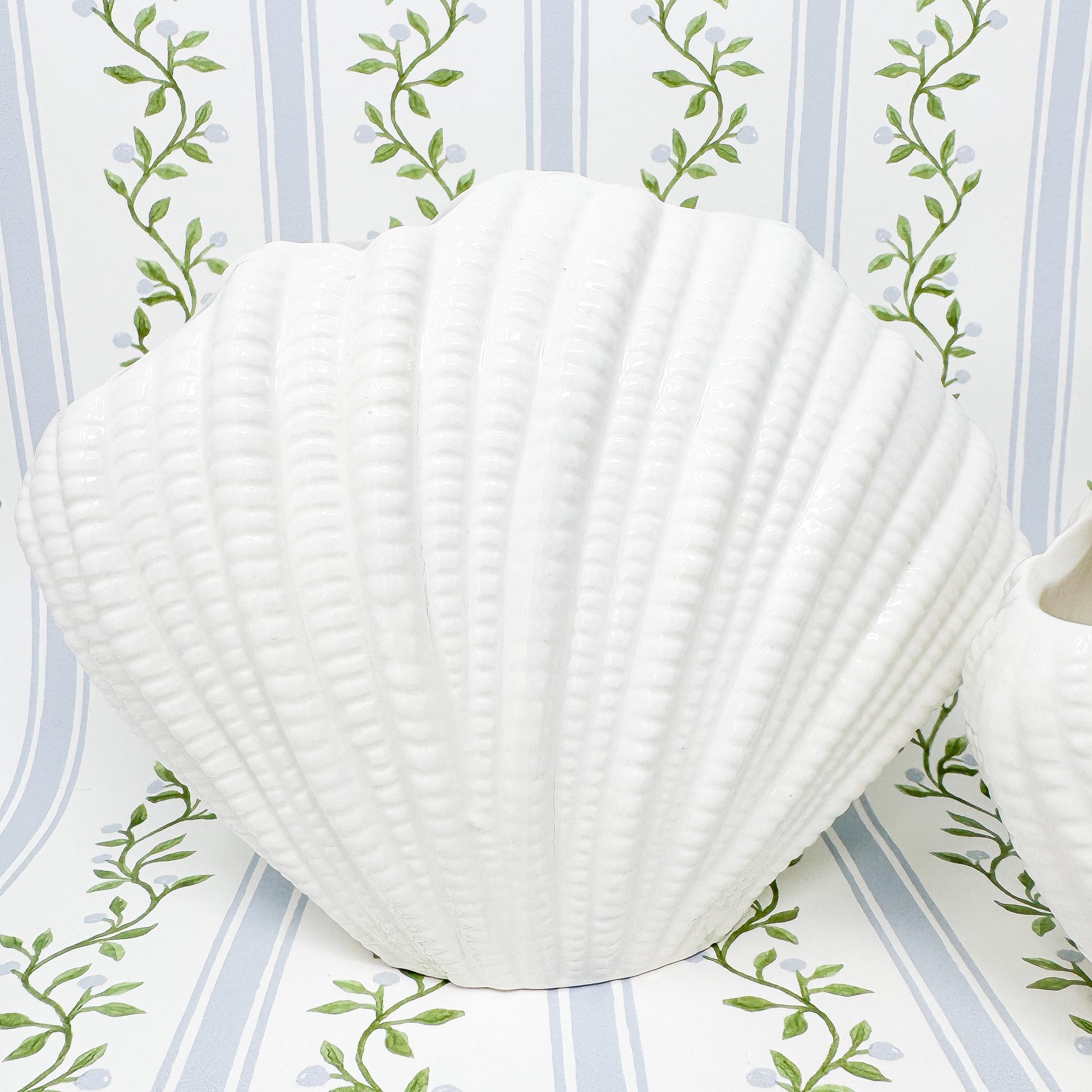 White Shell Ceramic Vases