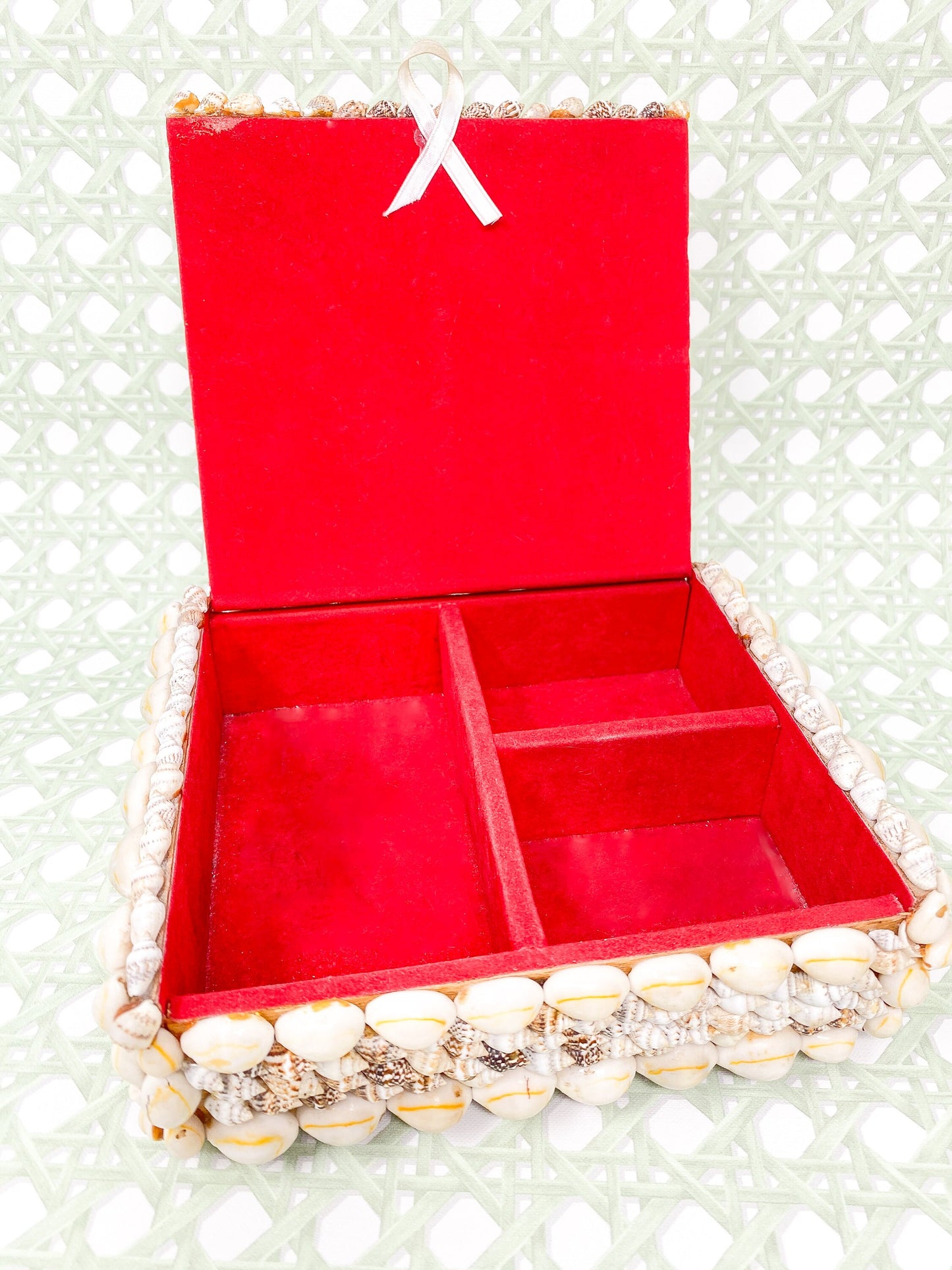 Vintage Seashell Jewelry Box
